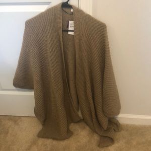 David and Young Taupe Shaw NWT